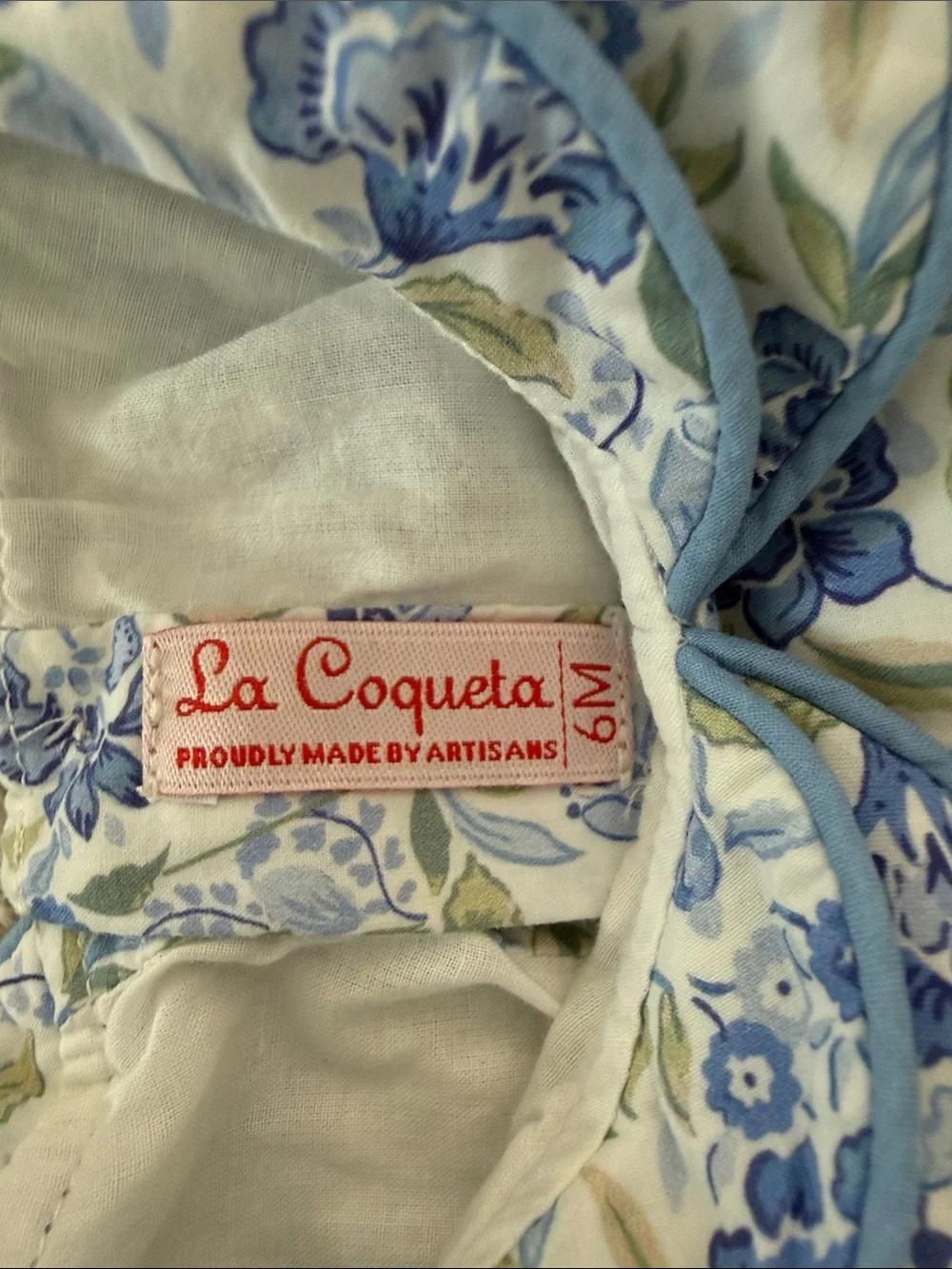 La Coqueta charming blue